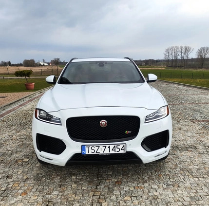 Jaguar F-Pace cena 139000 przebieg: 114000, rok produkcji 2017 z Staszów małe 781